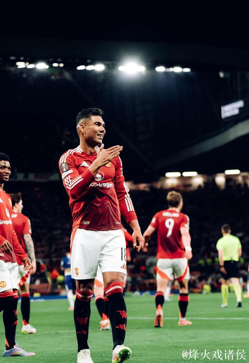 卡塞米罗禁区后点头球破门,曼联2-1伯恩茅斯 卡塞米罗禁区后点头球破门,曼联2-1伯恩茅斯