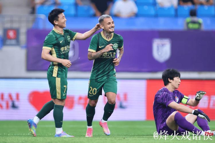 浙江新外援首秀半场造三球 米特里策“炸裂亮相” 浙江新外援首秀半场造三球 米特里策“炸裂亮相”